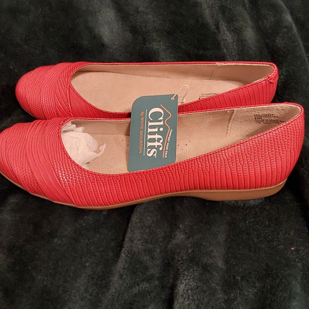 RED CLIFFS FLAT COMFORT SHOE, NEW WITH TAGS - Picture 7 of 16